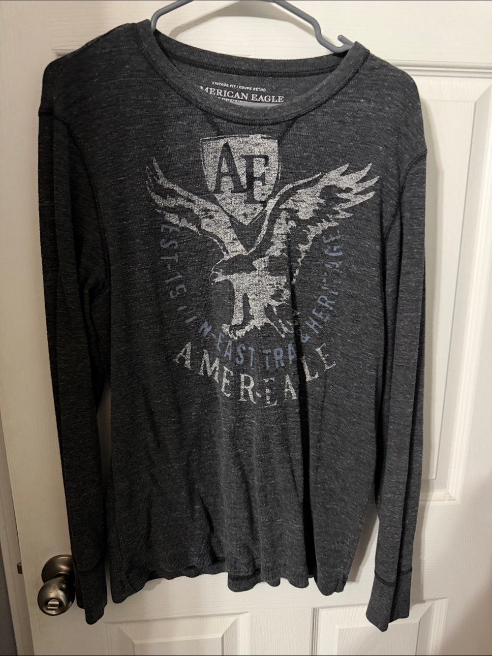 American Eagle Outfitters Charcoal Heather Graphic Long Sleeve Tee